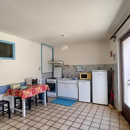 Duplex Spacieux A 100m De La Plage, 150m Des Commerces, Ideal Pour 4 Pers, - Fr-1-361-30 *