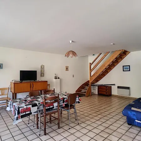 Duplex Spacieux A 100m De La Plage, 150m Des Commerces, Ideal Pour 4 Pers, - Fr-1-361-30 דירה *